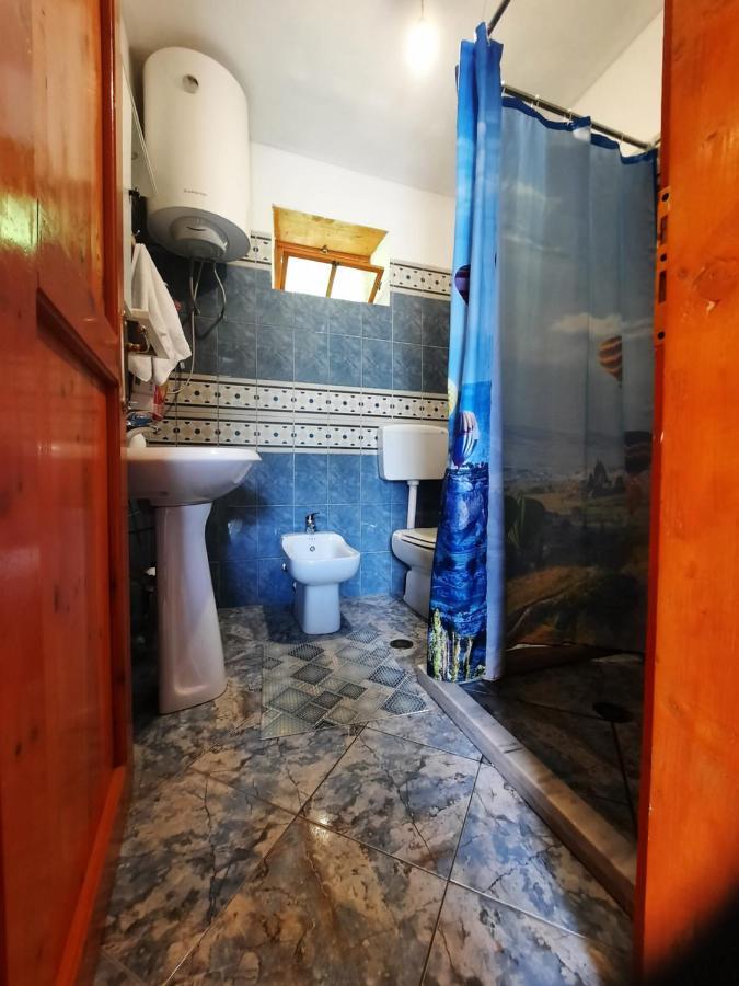 Guest House Gjelaj เธทธ์ ภายนอก รูปภาพ